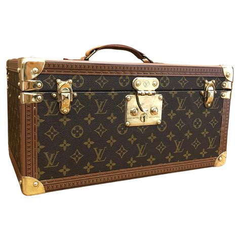 vanity louis vuitton occasion|louis vuitton vanity trunk.